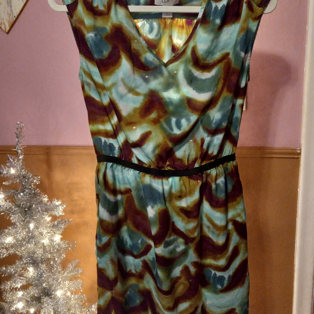 Loft size 0 sheer lightweight dress